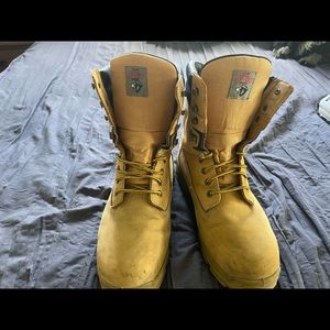 Survivor Steel Toe Work boots size 13, great condition and only worn 3 times.